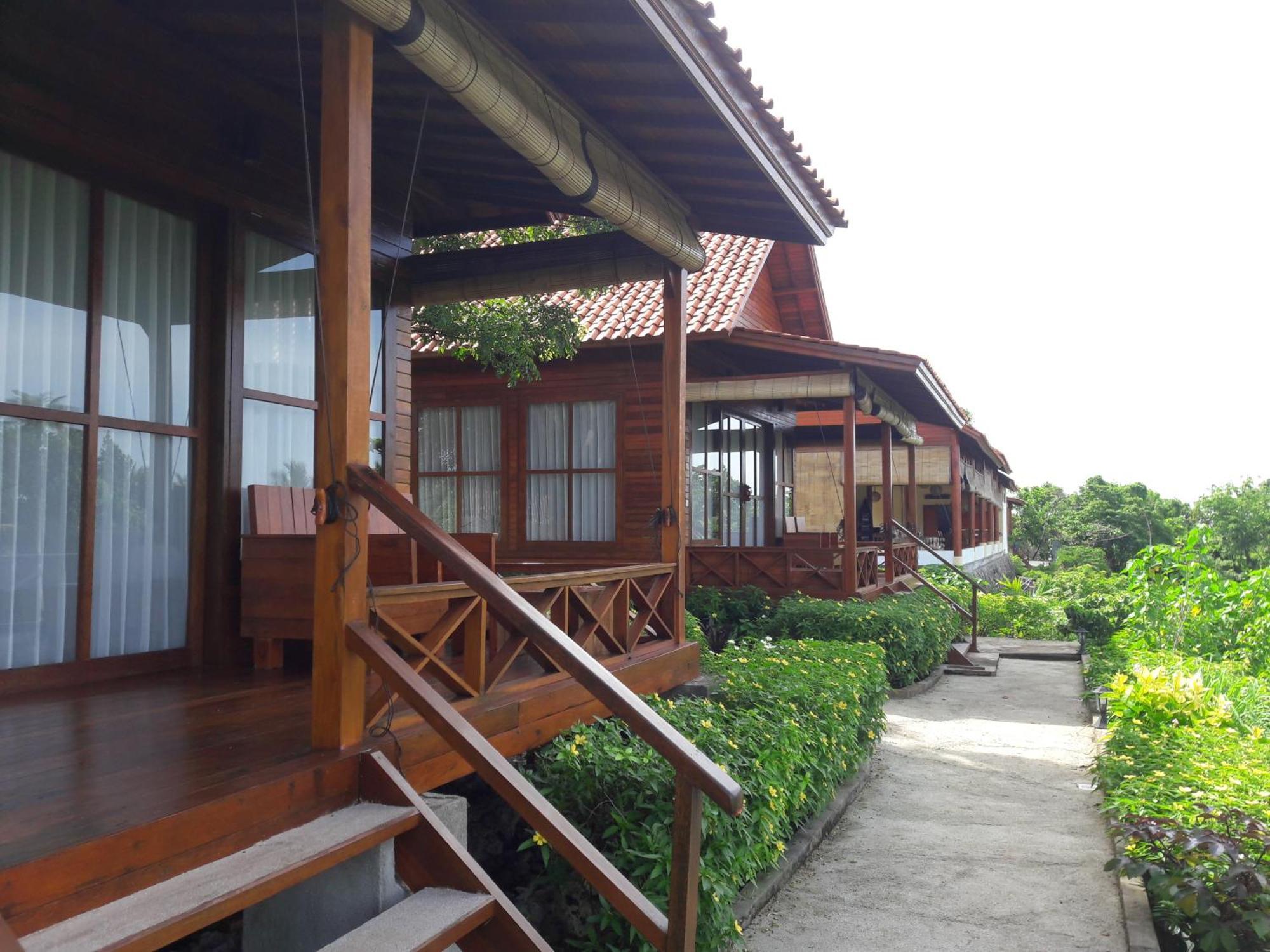Marind Dive Eco Resort Waha Екстериор снимка
