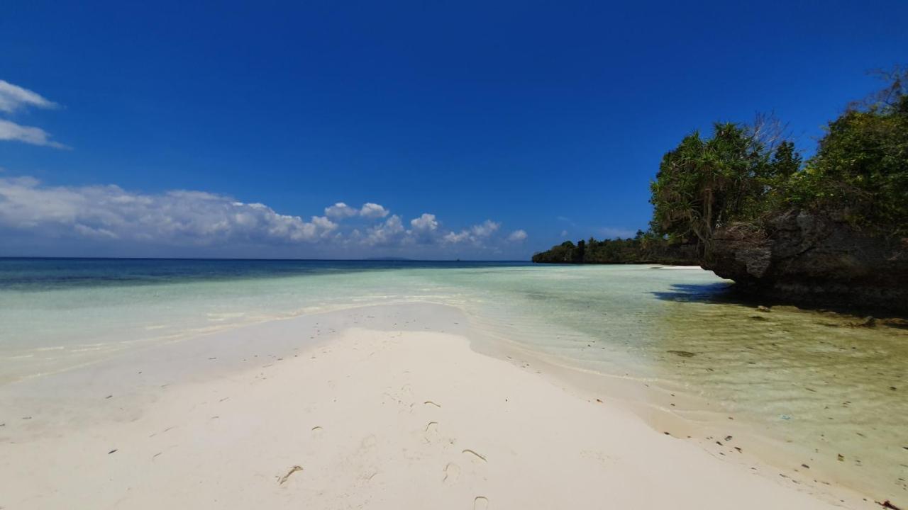 Marind Dive Eco Resort Waha Екстериор снимка